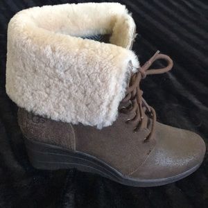 Ugg wedge boots